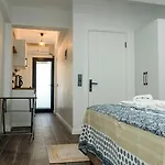 Port Ξενοδοχείο *